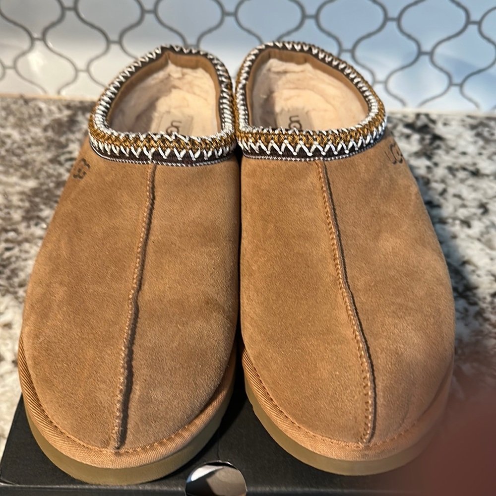 UGG Tasman in tan - men size 13